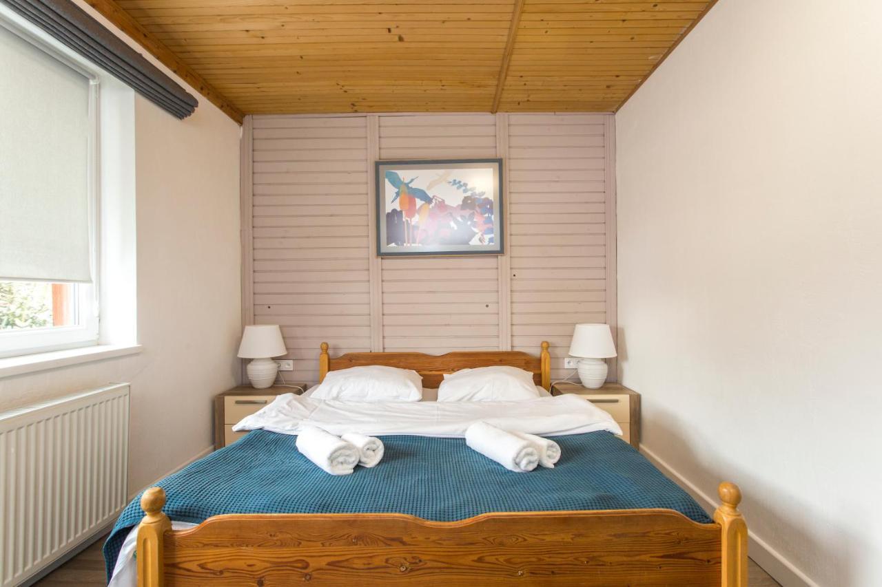 Guesthouse Yes In Bodice ภายนอก รูปภาพ